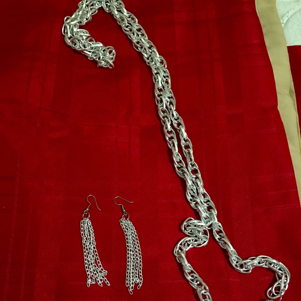 Gold plated necklace with matching earrings